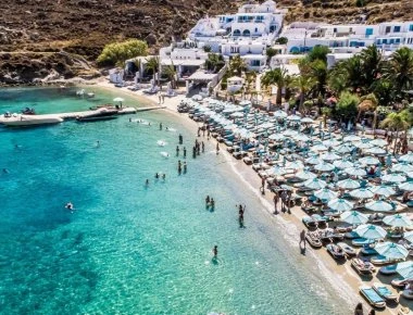 Μέχρι και 20.000 ευρώ φτάνουν τα φιλοδωρήματα στο Nammos της Μυκόνου